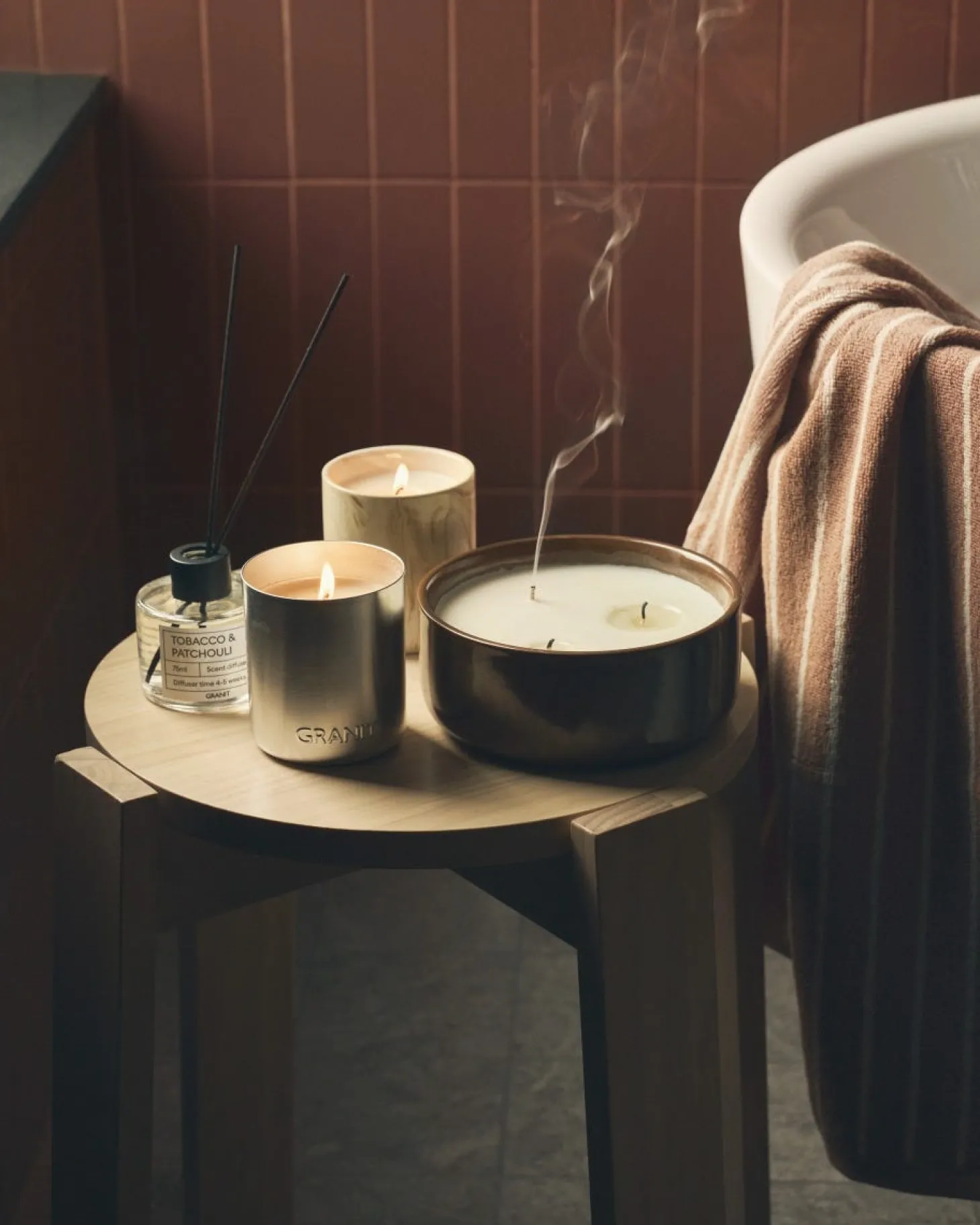 Doftljus Amber Bloom 190g Keramik